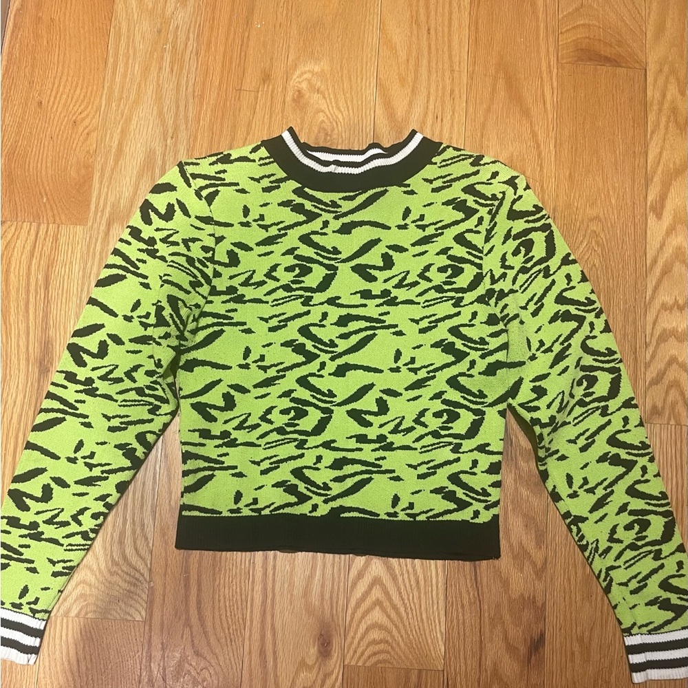 Fashionnova sweatshirt size S